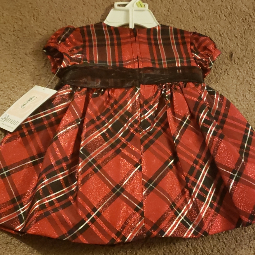 Clothes - Picture 3 of 3